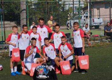 ЗА МАЛКИТЕ И ГОЛЯМАТА ИГРА