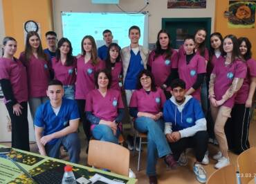 Учениците от XIв клас проведоха открит урок, посветен на Световния ден на водата.