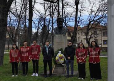 Почит към делото на Нешо Бончев